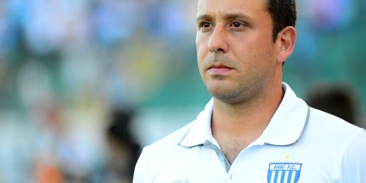 Juventus anuncia ex-Avaí como seu novo treinador