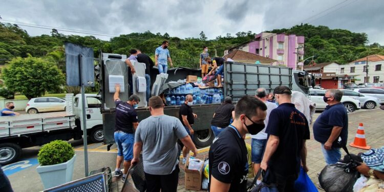 Prefeitura de Guaramirim manda hoje caminhão com arrecadações à cidade de Presidente Getúlio
