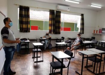 Governo do Estado publica decreto que regulamenta volta das aulas presenciais em Santa Catarina