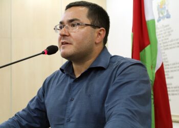 Deputado estadual de SC inclui emenda para resguardar oficiais de justiça