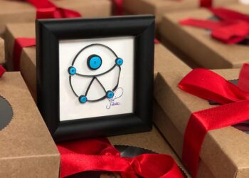 Servidora de Jaraguá do Sul ganha destaque na Alesc com obra artística sobre acessibilidade