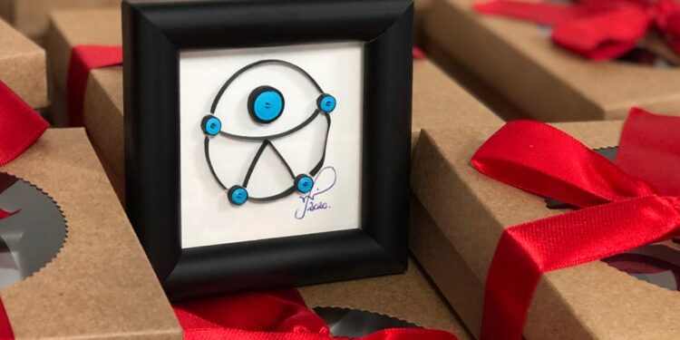 Servidora de Jaraguá do Sul ganha destaque na Alesc com obra artística sobre acessibilidade