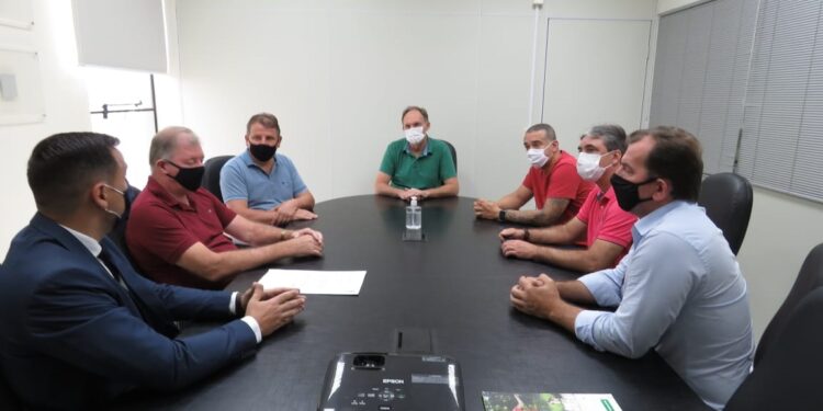 Coronavírus é tema central na transição de governo de Schroeder