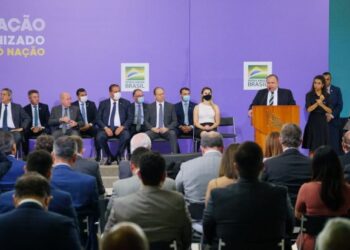 Plano Estadual de Vacinação contra o coronavírus é lançado e meta é imunizar 2,8 milhões de pessoas dos grupos prioritários