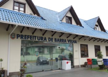 Prefeito de Barra Velha determina suspensão do reajuste das tarifas de coleta de lixo