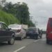Acidente gera congestionamento na Avenida Waldemar Grubba, em Jaraguá do Sul