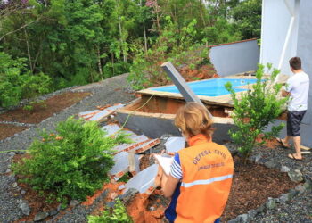 Defesa Civil avalia três imóveis afetados por deslizamentos em Jaraguá do Sul