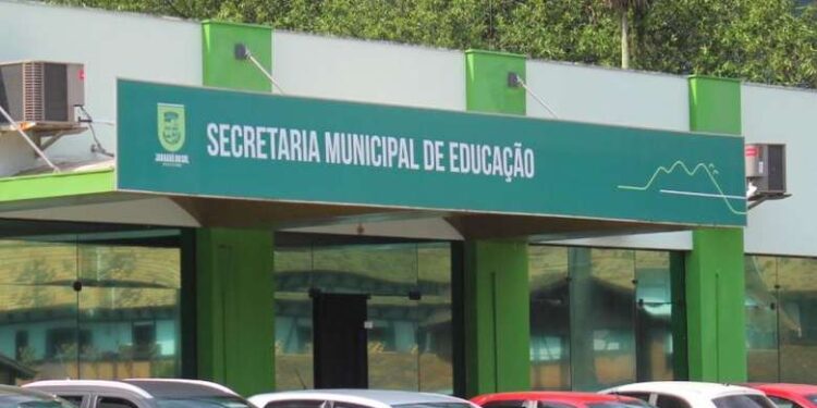 Educação de Jaraguá do Sul esclarece que não há cobrança de matrícula na rede pública