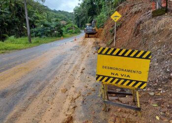Subida do Molha, em Jaraguá do Sul, é desobstruída após duas semanas em meia pista