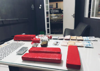 PM apreende cocaína, ecstasy, LSD e conduz cinco à delegacia em Guaramirim e Barra Velha