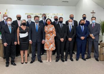 Com Câmara renovada, vereadores tomam posse em Jaraguá do Sul