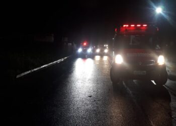 Mulher fica ferida após cair de moto em Schroeder