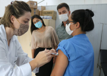 Luiz Alves inicia a vacinação contra o coronavírus