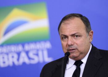 Ministério da Saúde garante vacinação contra covid-19 em janeiro