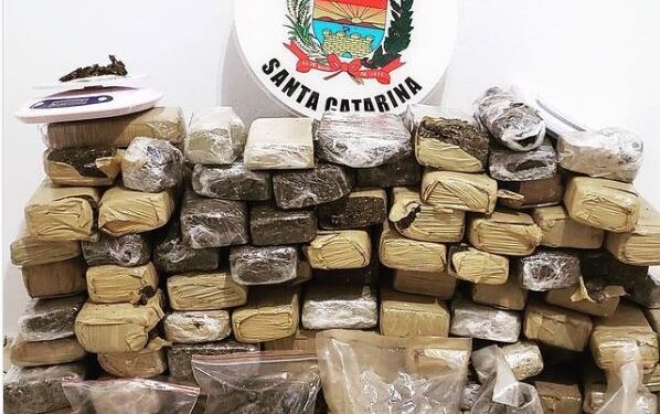 Polícia Militar efetua operação e prende 70 quilos de maconha em Penha