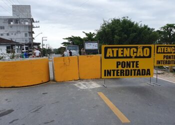 Ponte de Itajuba, em Barra Velha, é interditada