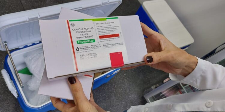 Jaraguá do Sul recebe 1.020 doses da vacina de Oxford
