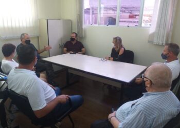 Lideranças de Corupá cobram da Celesc solução para queda no fornecimento de energia no município