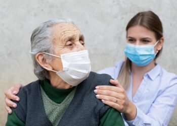 Idosos a partir dos 90 anos serão os próximos vacinados contra o coronavírus