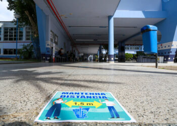 Governo de SC irá fornecer internet para alunos e professores da rede estadual acessarem atividades remotas