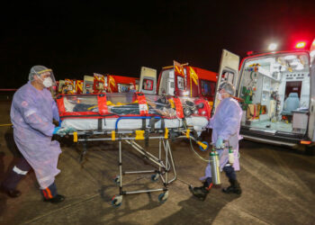 Santa Catarina recebe 11 pacientes transferidos de Manaus para tratamento da Covid-19