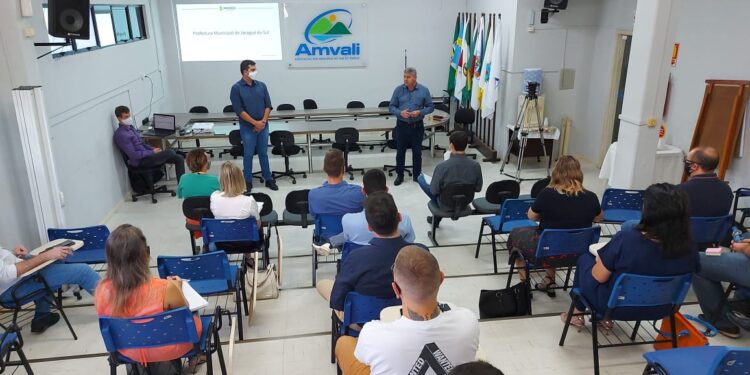 Prefeitura de Jaraguá do Sul apresenta aos vereadores setores estratégicos do Executivo