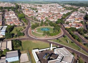 Cidade inteira em SP será vacinada para ver se controla transmissão da Covid