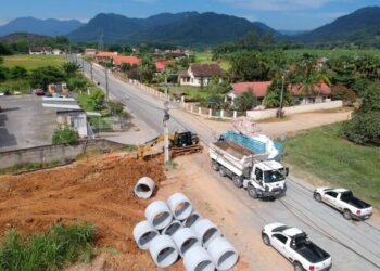 Prefeitura de Jaraguá do Sul executa travessia na rua Eurico Duwe