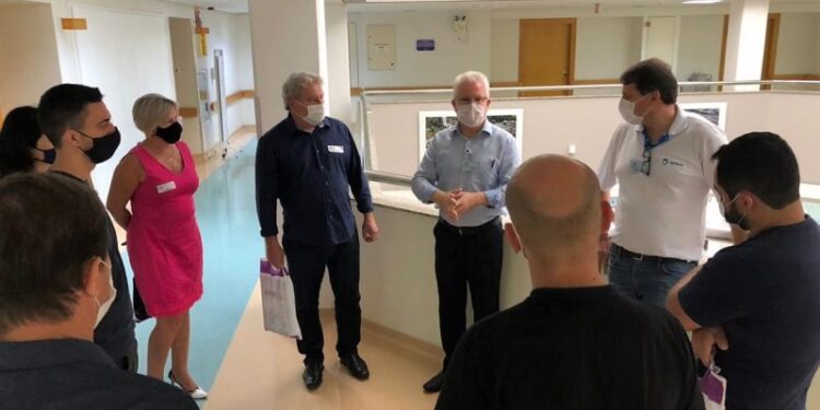 Vereadores jaraguaenses visitam Hospital São José e oferecem apoio na busca por recursos