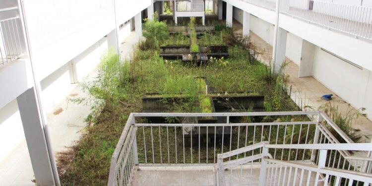 Deputado cobra finalização de escola estadual abandonada em Jaraguá do Sul