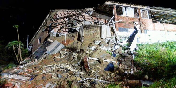 Defesa Civil registra desabamento parcial em Guaramirim