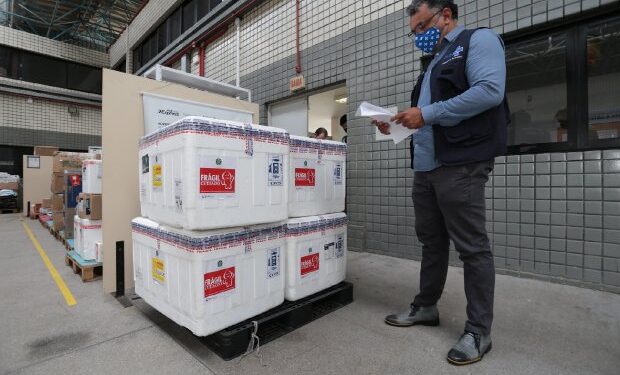 Vacinação em SC: Estado recebe mais 59,5 mil doses da vacina Oxford-AstraZeneca