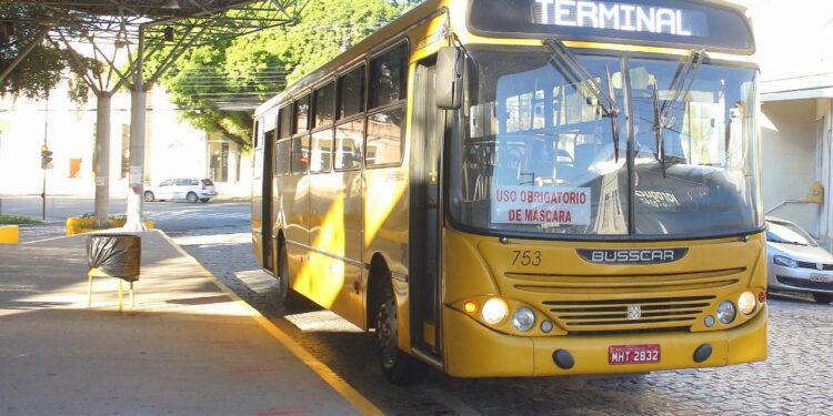 Com novo edital, preço da passagem de ônibus em Jaraguá deve cair 20%