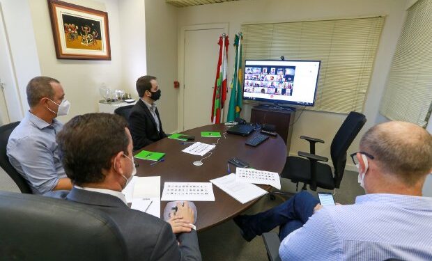 Governo de Santa Catarina anuncia novas medidas sanitárias contra o coronavírus