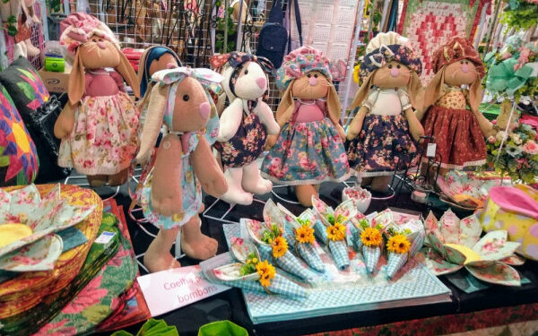 Artesãs da Osterpark buscam alternativas para manter vivo o espírito pascal em Jaraguá do Sul