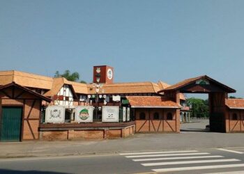 Prefeitura de Jaraguá do Sul monta centro de vacinação no Parque de Eventos