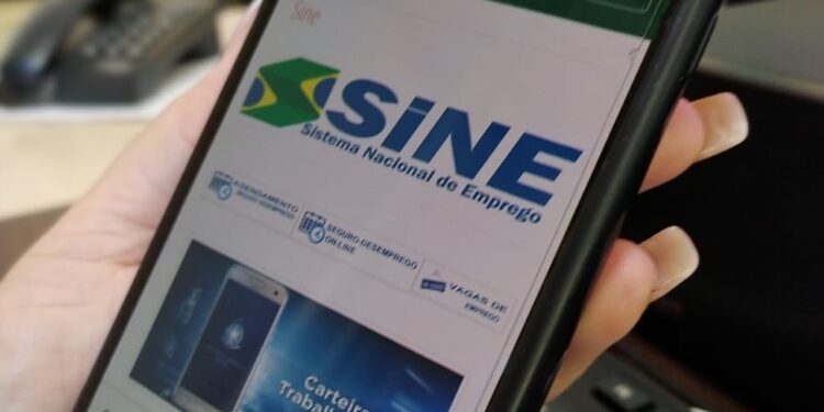 Sine orienta sobre o uso da Carteira de Trabalho Digital