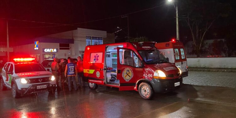 Motociclista fica ferido após acidente em Schroeder