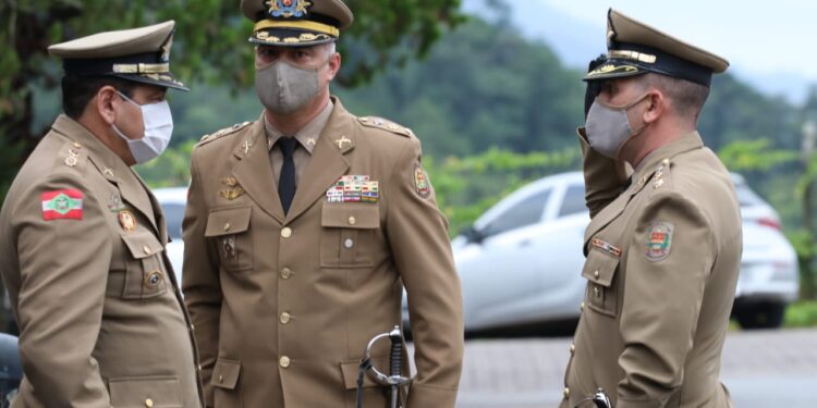 Troca de comando do 14º Batalhão de Polícia Militar é oficializada