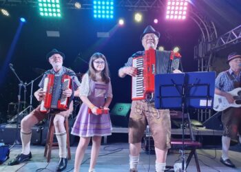 Acordeon em Jaraguá do Sul: da época de Escolástica Cercal aos dias atuais por Ademir Pfiffer – Historiador