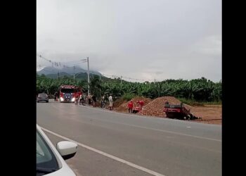 [Vídeo] Mulher fica ferida após capotamento em Guaramirim