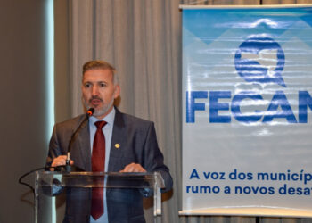 Fecam mais perto de oficializar a compra de vacina contra o coronavírus