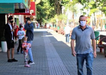 Justiça vai avaliar pedido do MP de lockdown de 14 dias em SC