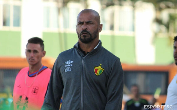 Técnico Pingo é confirmado no Juventus