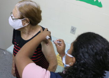 Central de Vacina de Jaraguá do Sul estará aberta no fim de semana para imunização de idosos