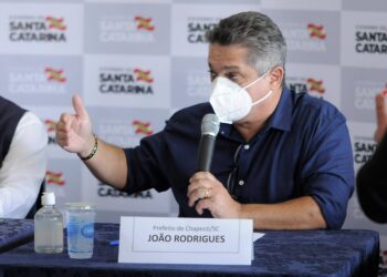 Bolsonaro desembarca em Chapecó daqui a pouco