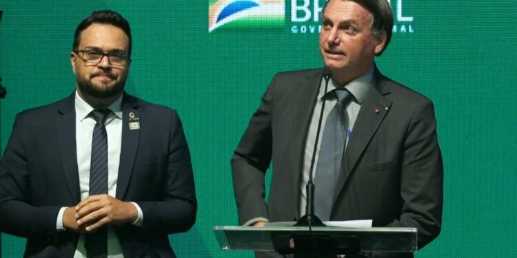 Em Chapecó, Bolsonaro descarta lockdown