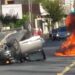 Vídeo: carro capota e moto pega fogo após acidente em Jaraguá do Sul