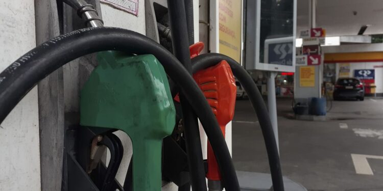 Petrobras aumenta preços do diesel e da gasolina nas refinarias