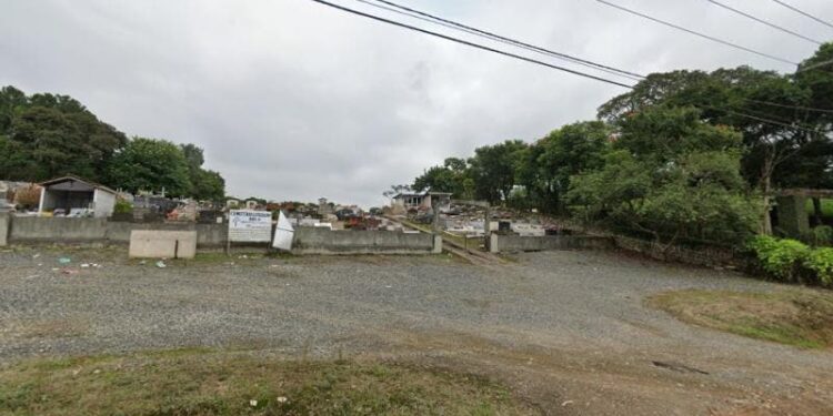 Homem é encontrado morto na frente de cemitério em Joinville